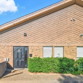 For Lease – 3711 W. Green Oaks Blvd., #D  Arlington, TX  76016