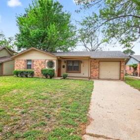 1716 Chip N Dale Drive, Arlington, TX 76012