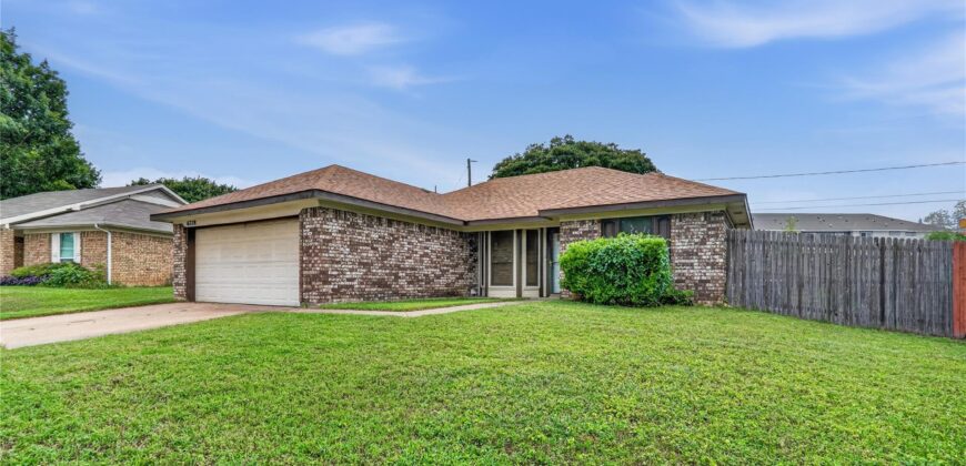 6228 Fernwood Drive, Arlington, TX  76001, BOUGHT!