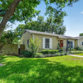 712 Edgefield Drive, Garland, TX  75040