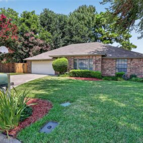 5103 El Rancho Court, Arlington, TX  76017