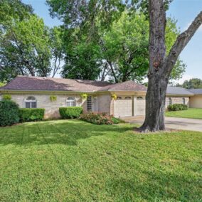 5715 Shady Hill Lane, Arlington, TX  76016