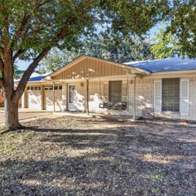 1305 Montclair Street, Arlington, TX  76015