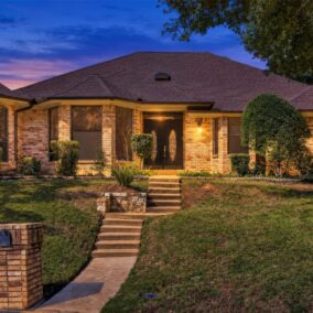 3910 Cross Bend Court, Arlington, TX  76016